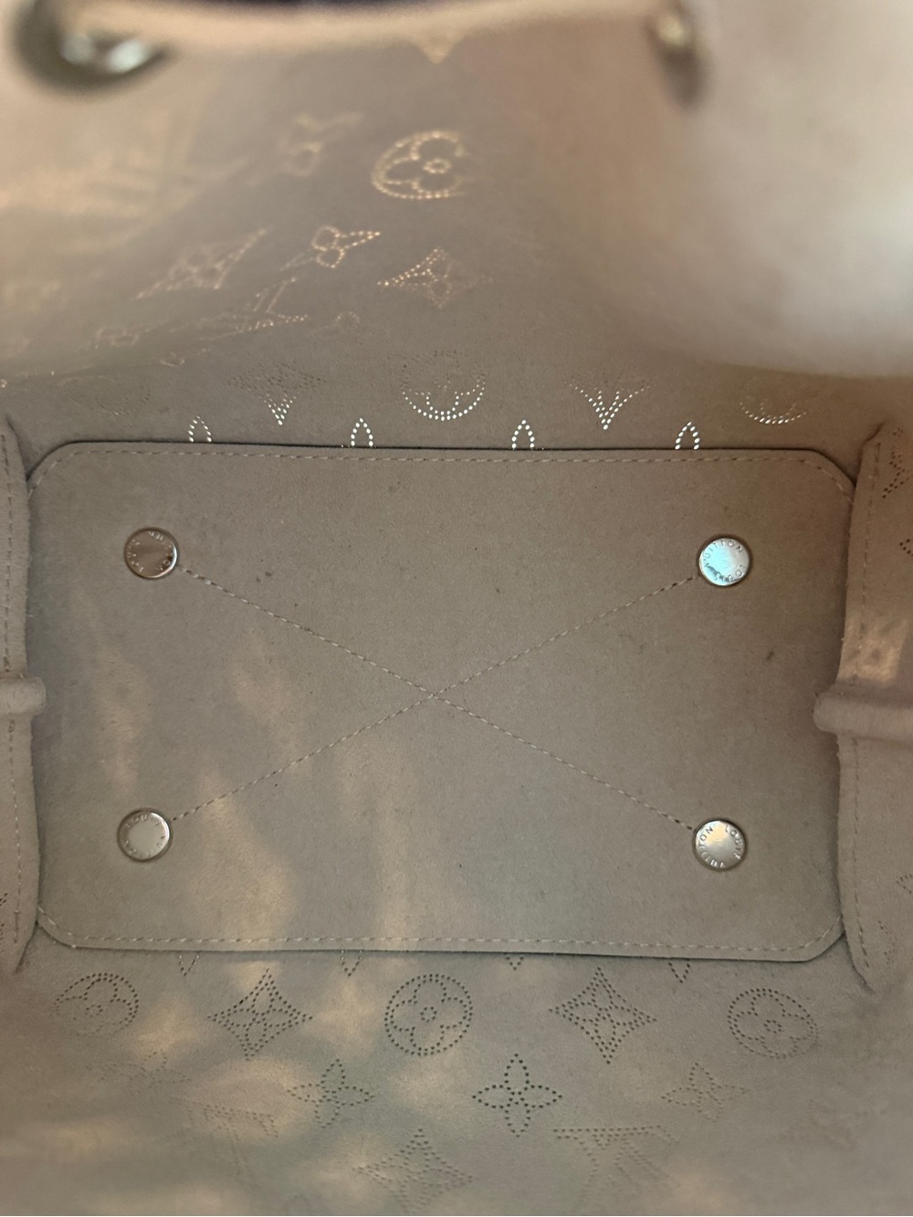 Genuine Louis Vuitton “Bella” Leather Handbag - Picture 10 of 13